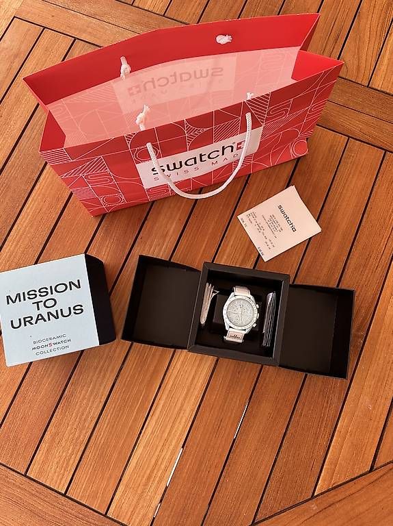 Swatch Uhren: Moonswatch Mission to Uranus – Gebraucht aus Bellmund von  2