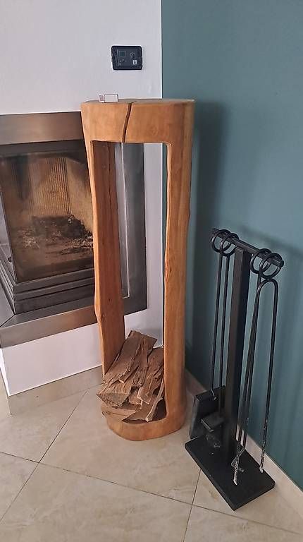 Camini: Totem porta legna – Usato da Giubiasco venduto da MatteoLac
