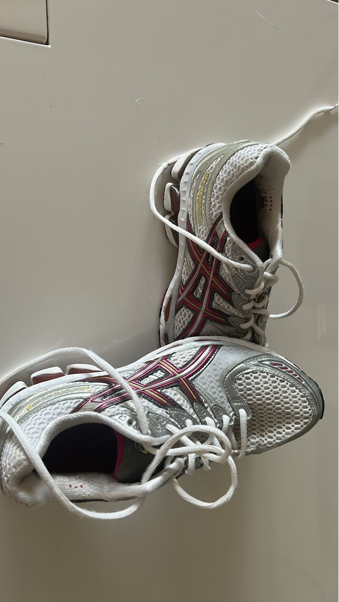 Asics Scarpe da donna: Asics Gel-Kayano Laufschuh, 40 – Usato da Jenins venduto da Pocahontas013