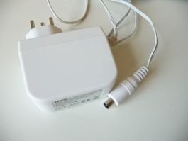 12V-GS - Adapter 2 Ampere, Input 100-240V WS (DSA-24PFD-15)