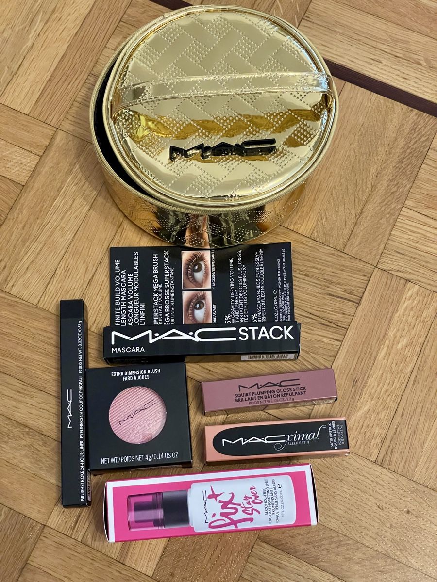 Mac Cosmetics Make-up: MAC Makeup Set with Bag - Brand New! – Neu und originalverpackt aus Genève von jul_2fzv 2