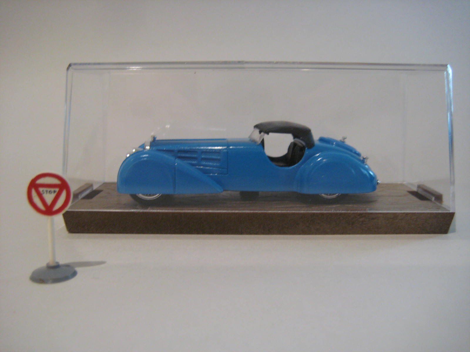 Bugatti Modellini d'auto: Bugatti 57 S 1936 brumm No r170  1/43 – Nuovo e nell'imballaggio originale da Neuchâtel venduto da Philippeflecherouge 3