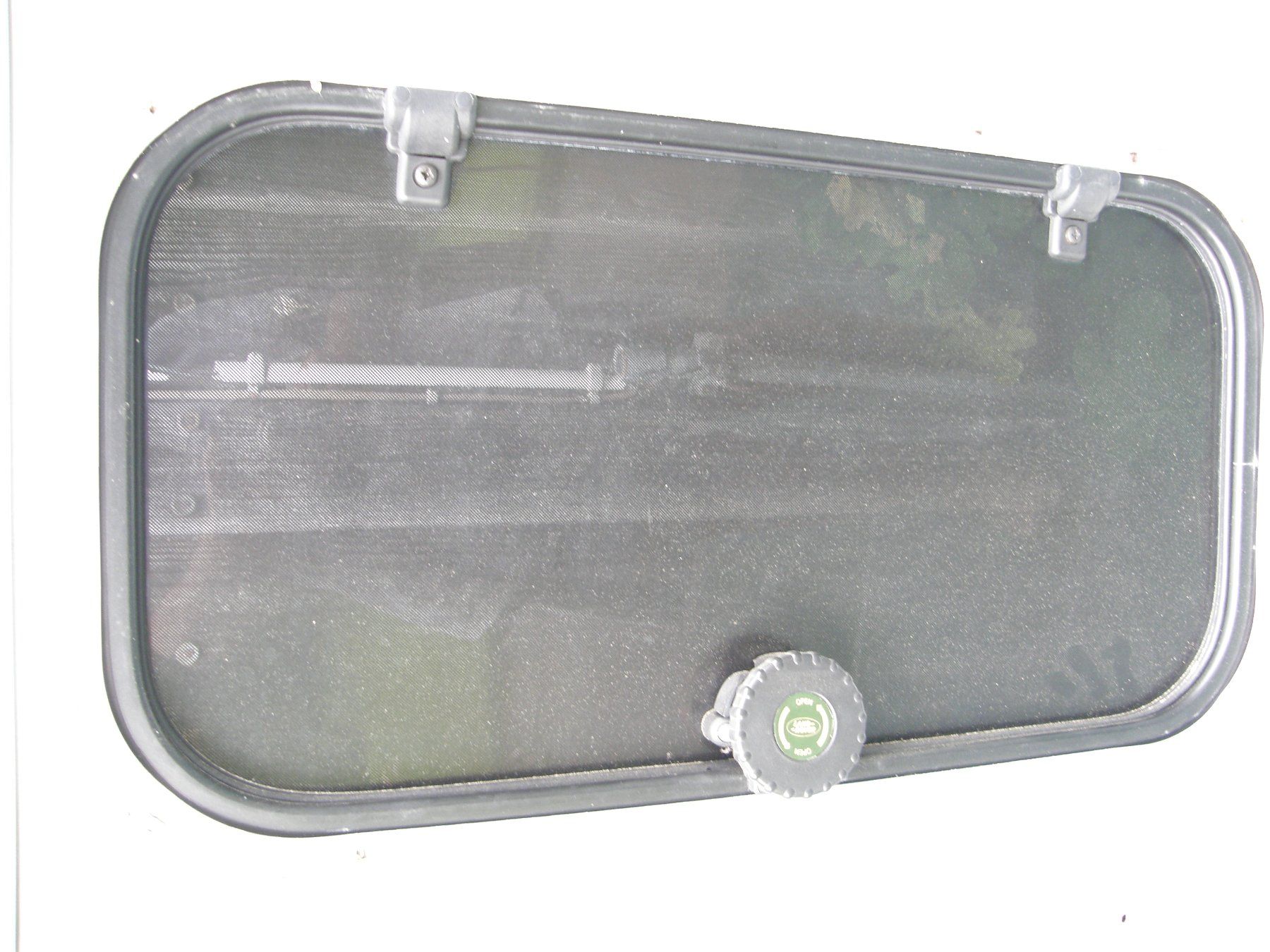 Land Rover Tutti pezzi di ricambio auto: Land Rover Defender 110 Dachschale mit Fenster. – Usato da Hundwil venduto da Lurch32 3