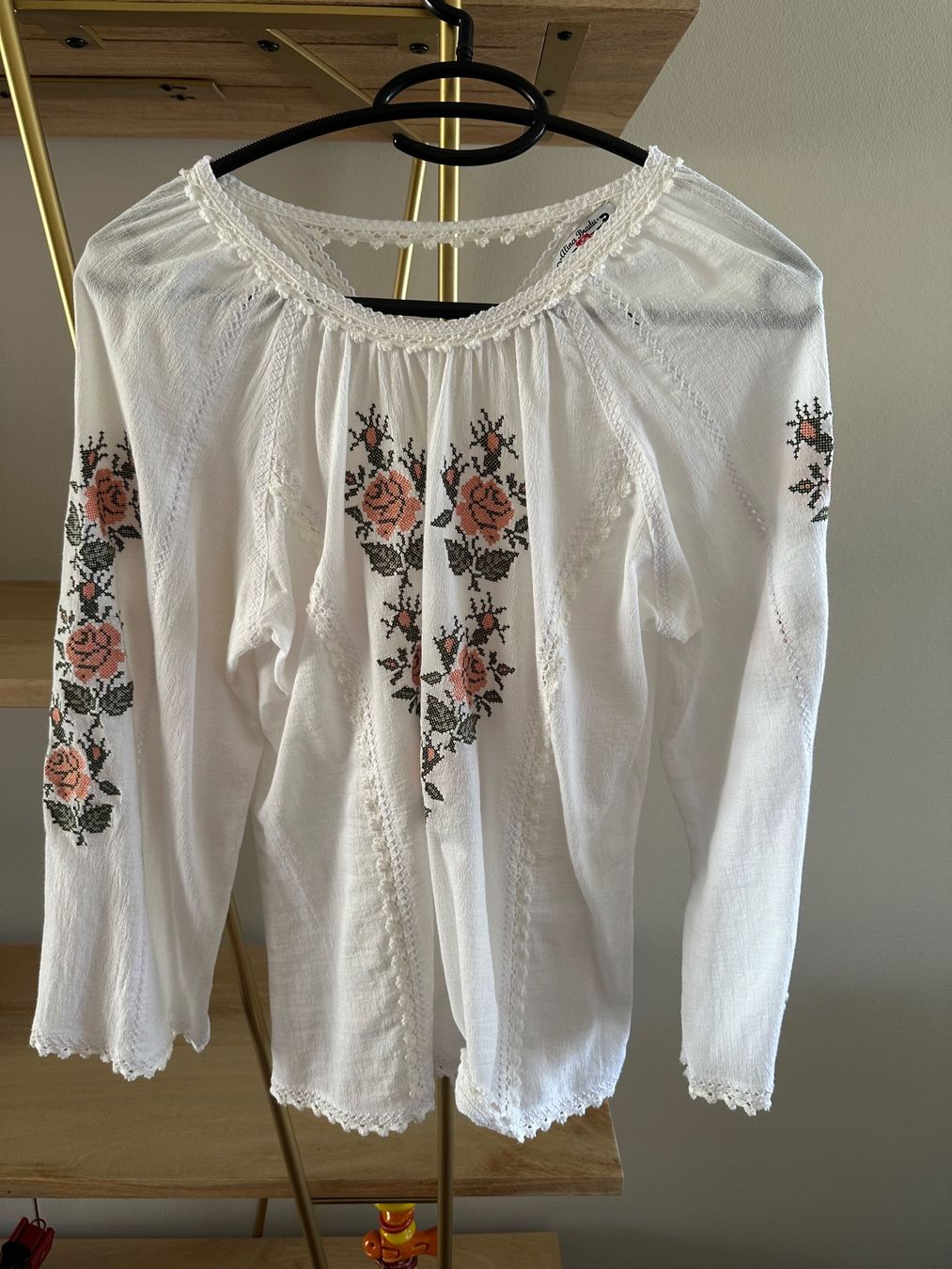 Chemisiers: Handbestickte Bluse XS – D'occasion à Zürich par anyka