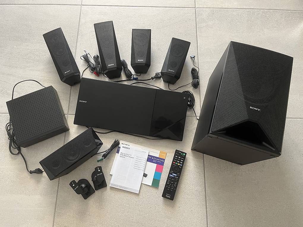 Sony Heimkino: Sony Blu-ray Disc / DVD Home Theatre System  BDV N5200W – Gebraucht aus Obermumpf von