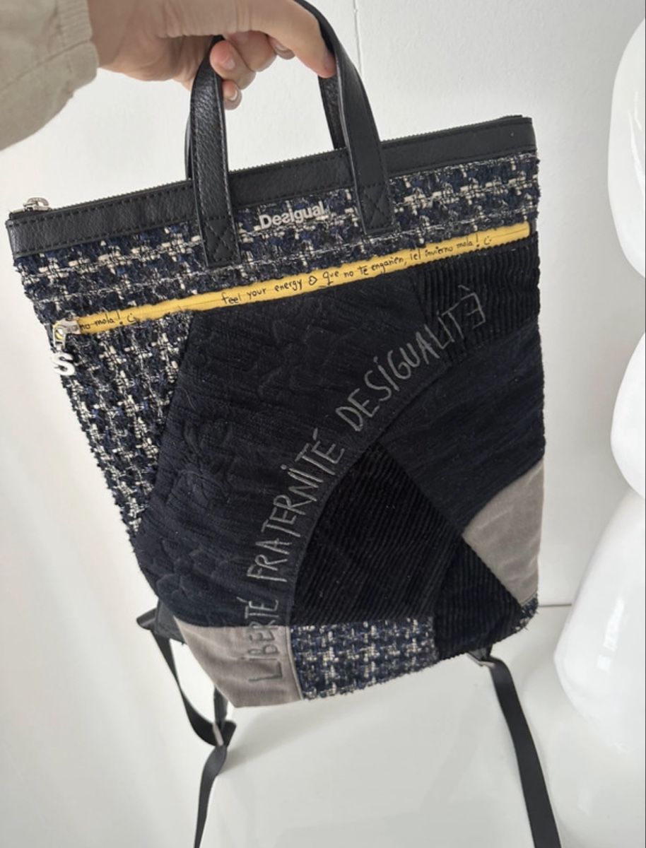 Desigual Rucksäcke: Desigual Rucksack schwarz Patchwork Muster  – Gebraucht aus Walzenhausen von auw_sx8w 8