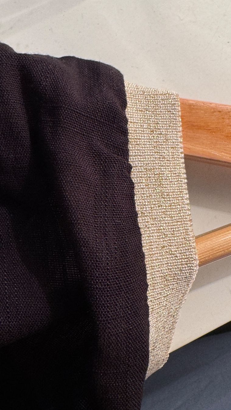 Kleider: Jolie robe noire en viscose – Gebraucht aus giffers von sev_c9x9 2