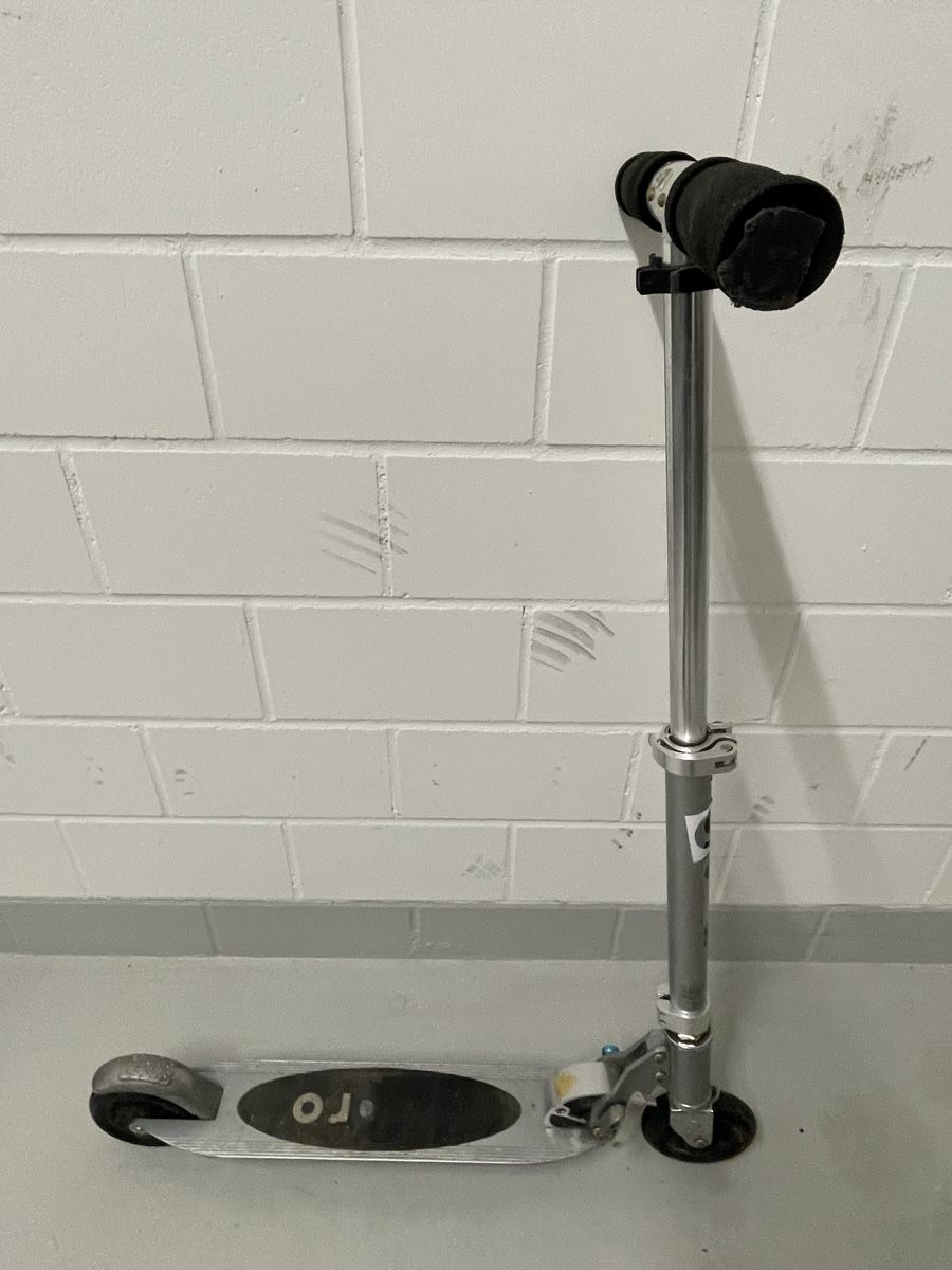 Scooter: Micro Roller silber klappbar gebrauchter Zustand – Usato da Brittnau venduto da jan9199 1