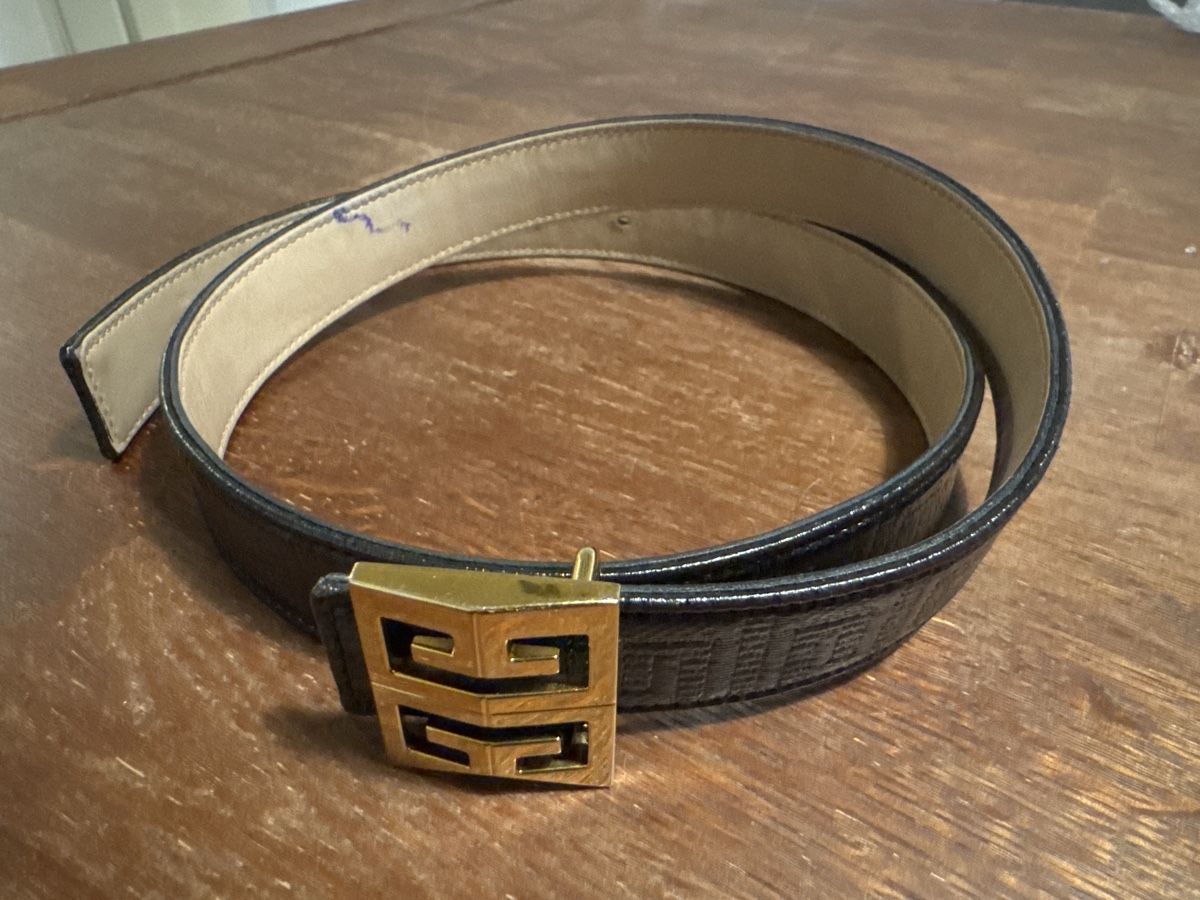 Givenchy Cinture: Givenchy Gürtel  – Usato da Liebefeld venduto da Tatts81
