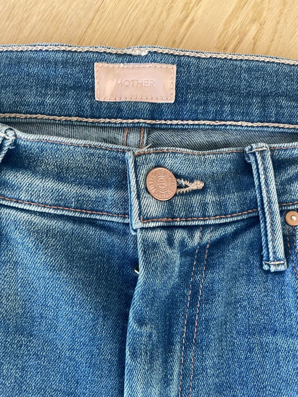 Jeans: MOTHER Jeans - The Weekender Fray – Nuovo (secondo la descrizione) da Zürich venduto da erica72 2