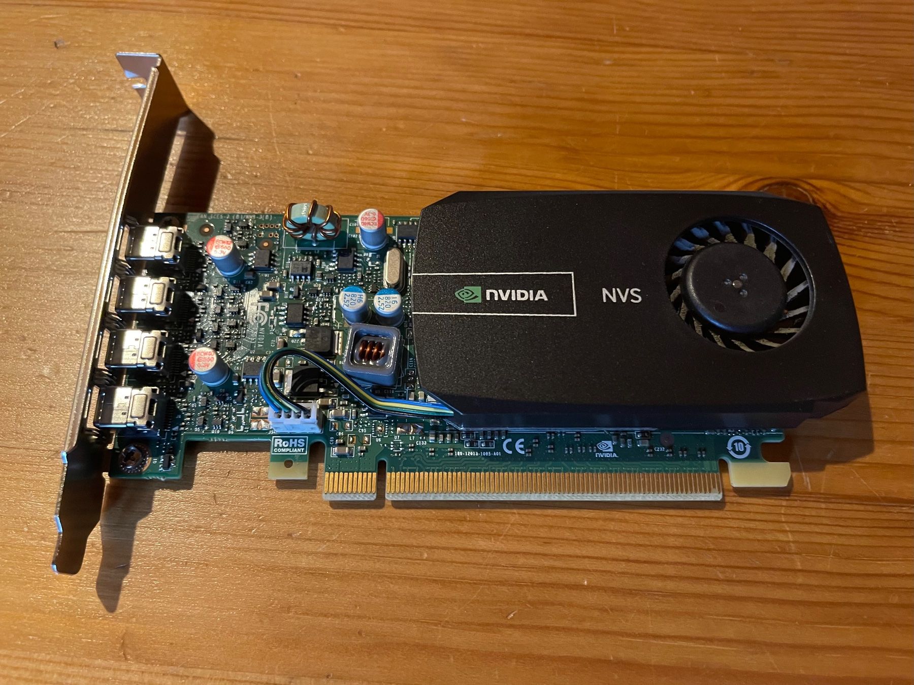 Nvidia Schede grafiche: NVIDIA NVS 510 Grafikkarte – Usato da Böbikon venduto da pxtr