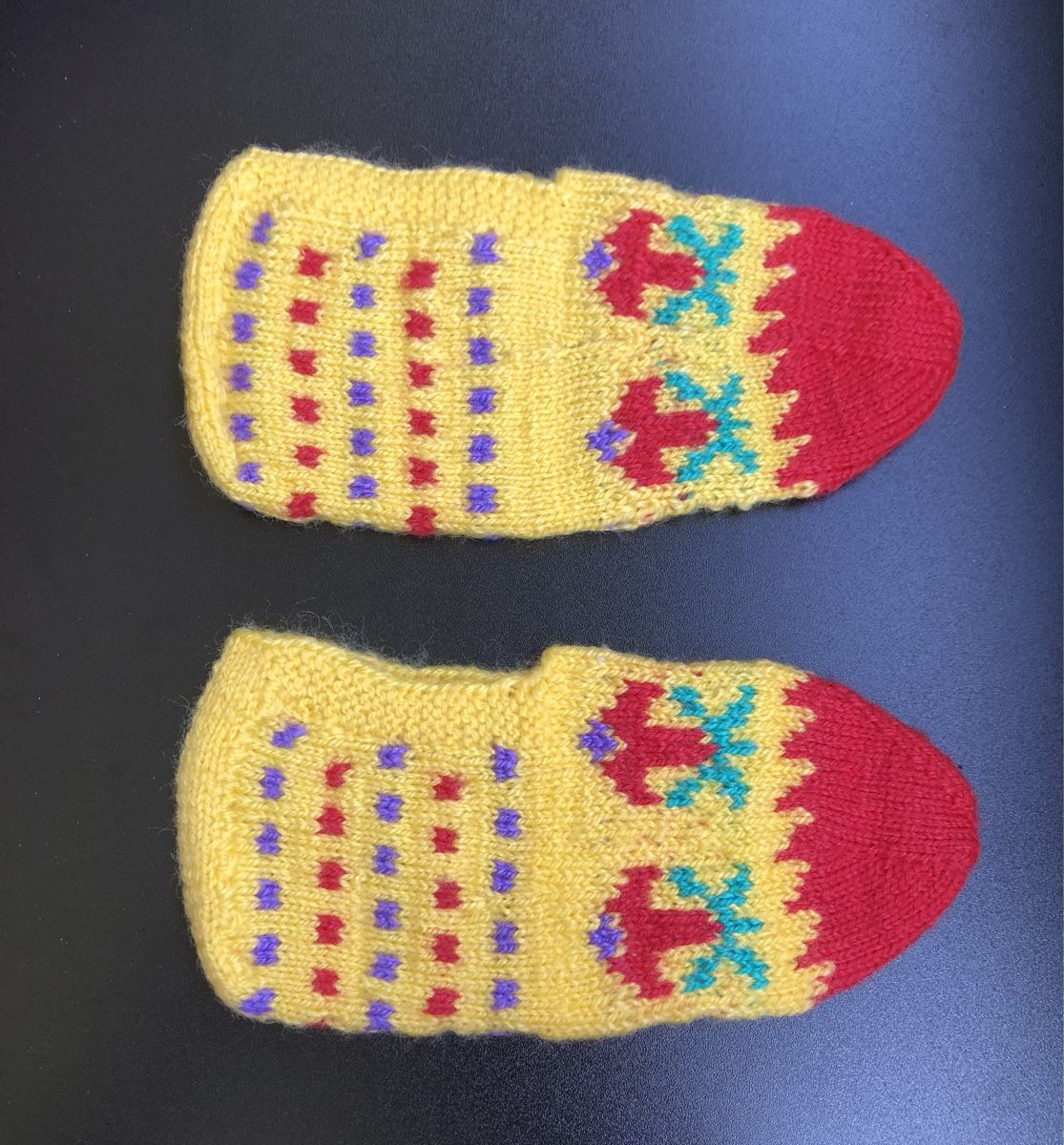 Herrenschuhe: Gestrickte Socken Blumenmuster Grösse 36/37 neu – Neu (gemäss Beschreibung) aus St.Gallen von nitka. 2