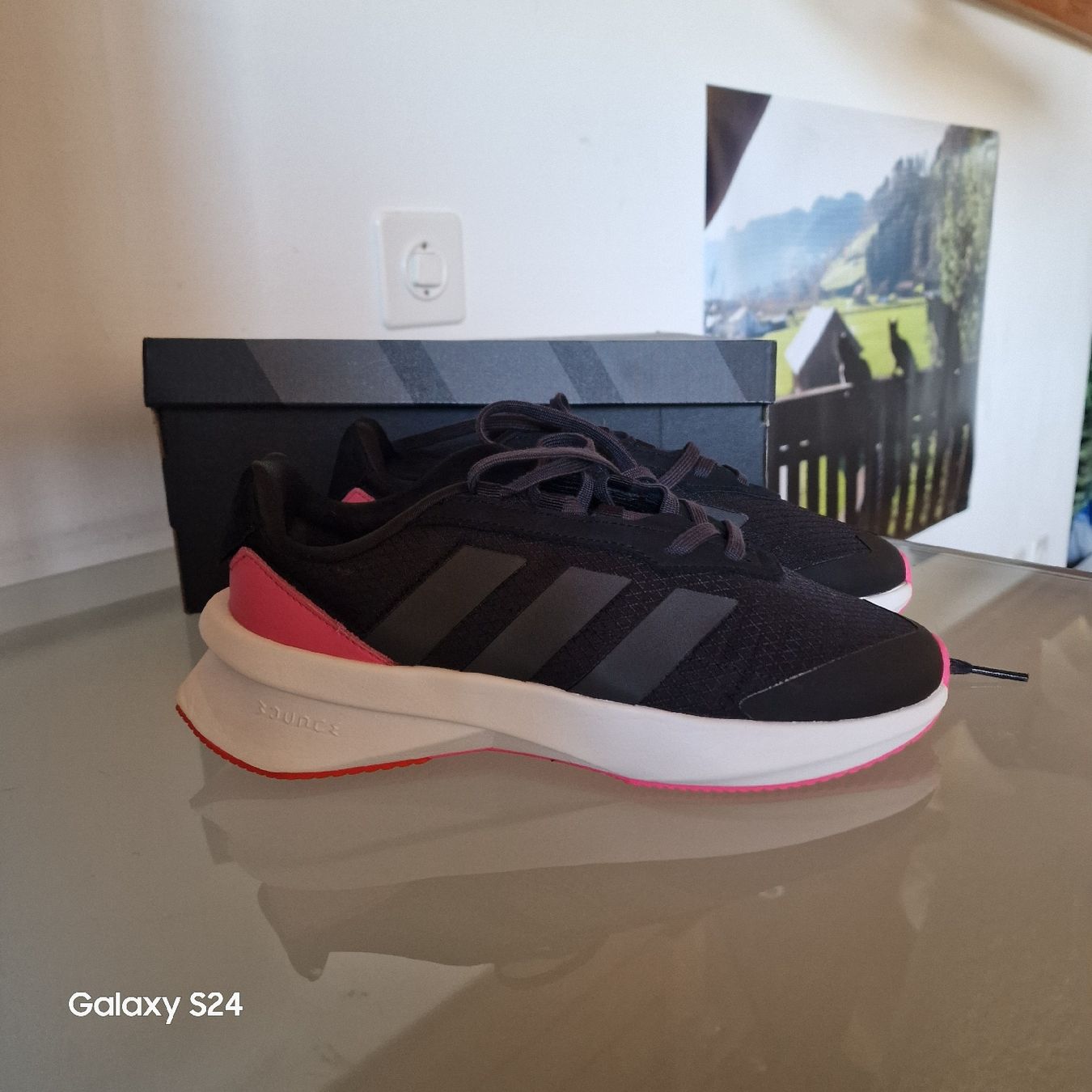 Adidas Damenschuhe: Adidas Gr.37 1/3 wie neu – Gebraucht aus Necker von Chroemli7