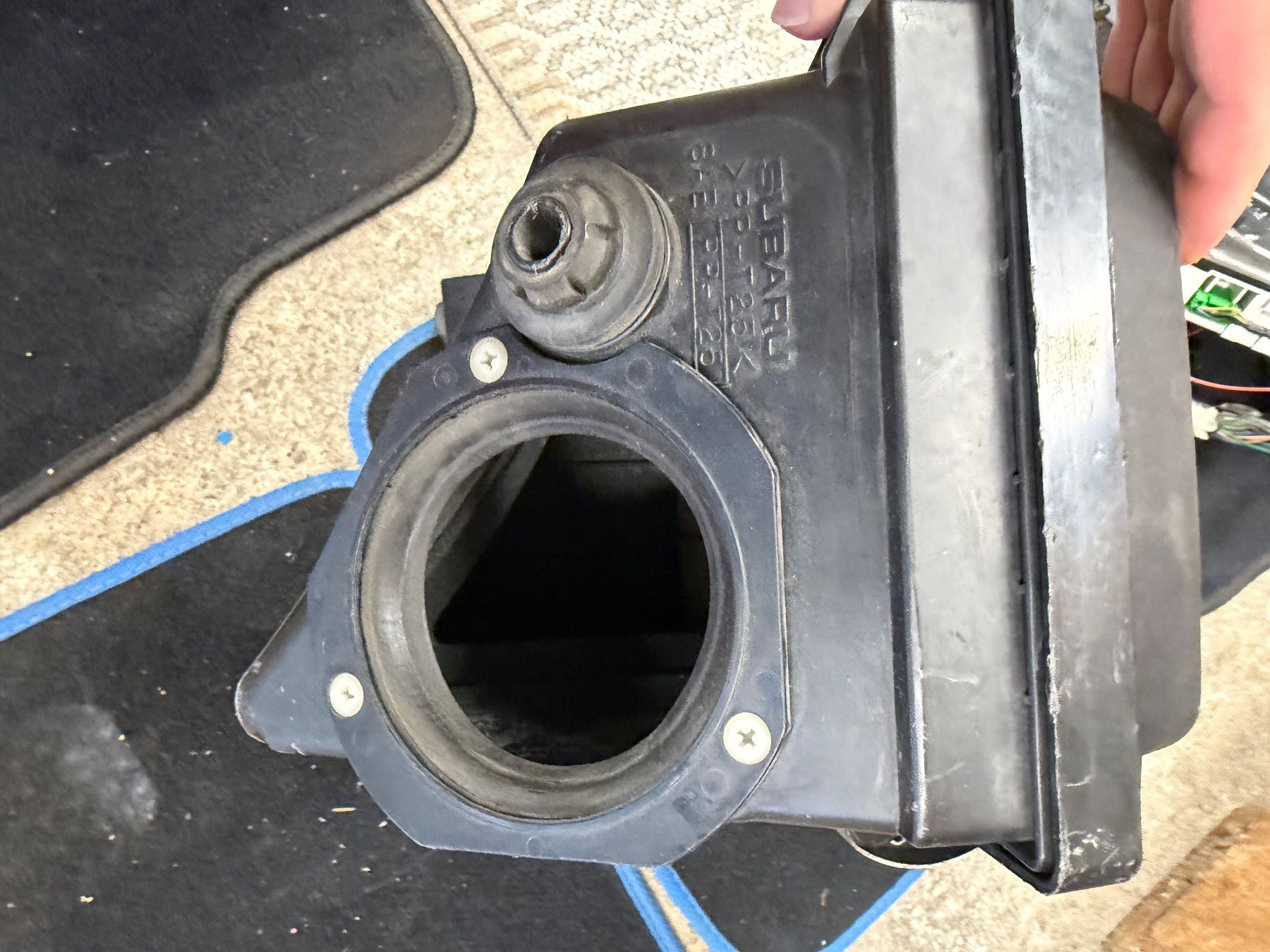 Subaru Tutti pezzi di ricambio auto: Filtro aria Subaru – Usato da Broglio venduto da lory00 2