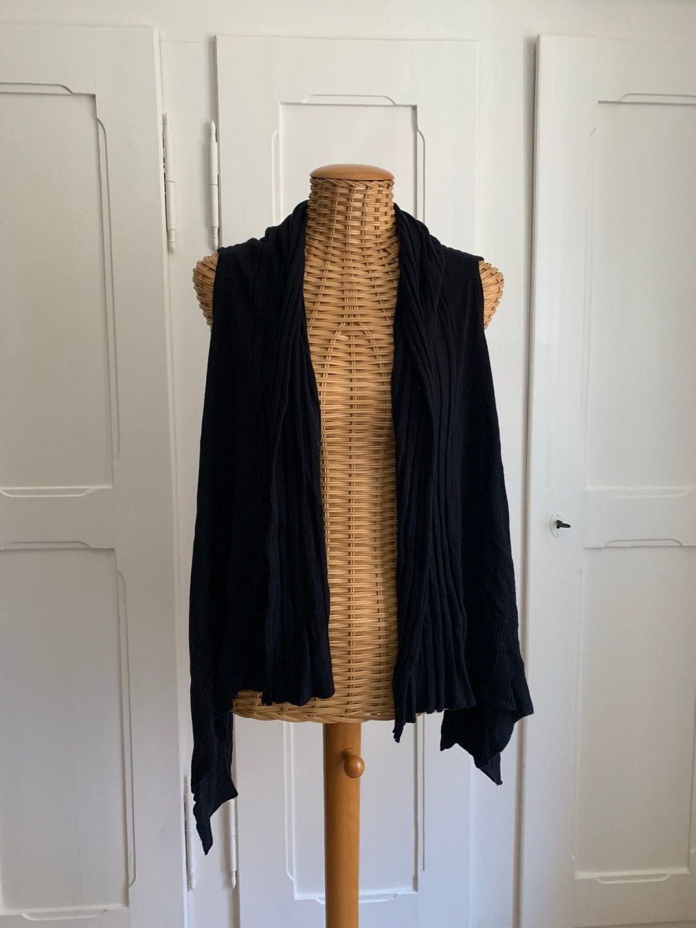 Vestes: Strickjacke schwarz - S – D'occasion à Zürich par Diazaio