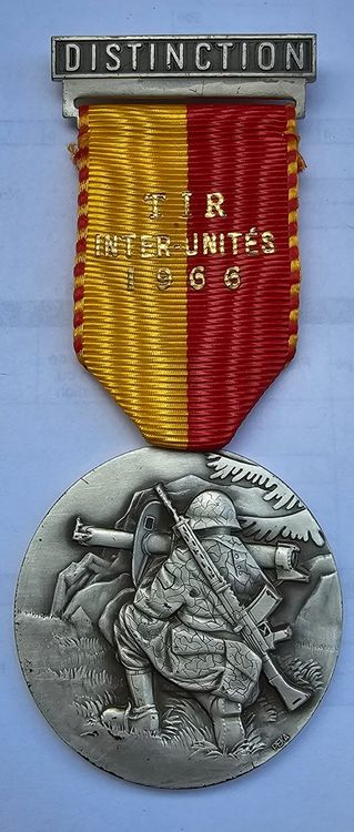 Ancienne médaille de tir à l'arc. Bronze argenté (médaille d'argent