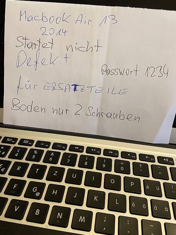 Apple Notebook: zuverkaufen MacBook Air 13 – Usato da romanshorn venduto da mushi02
