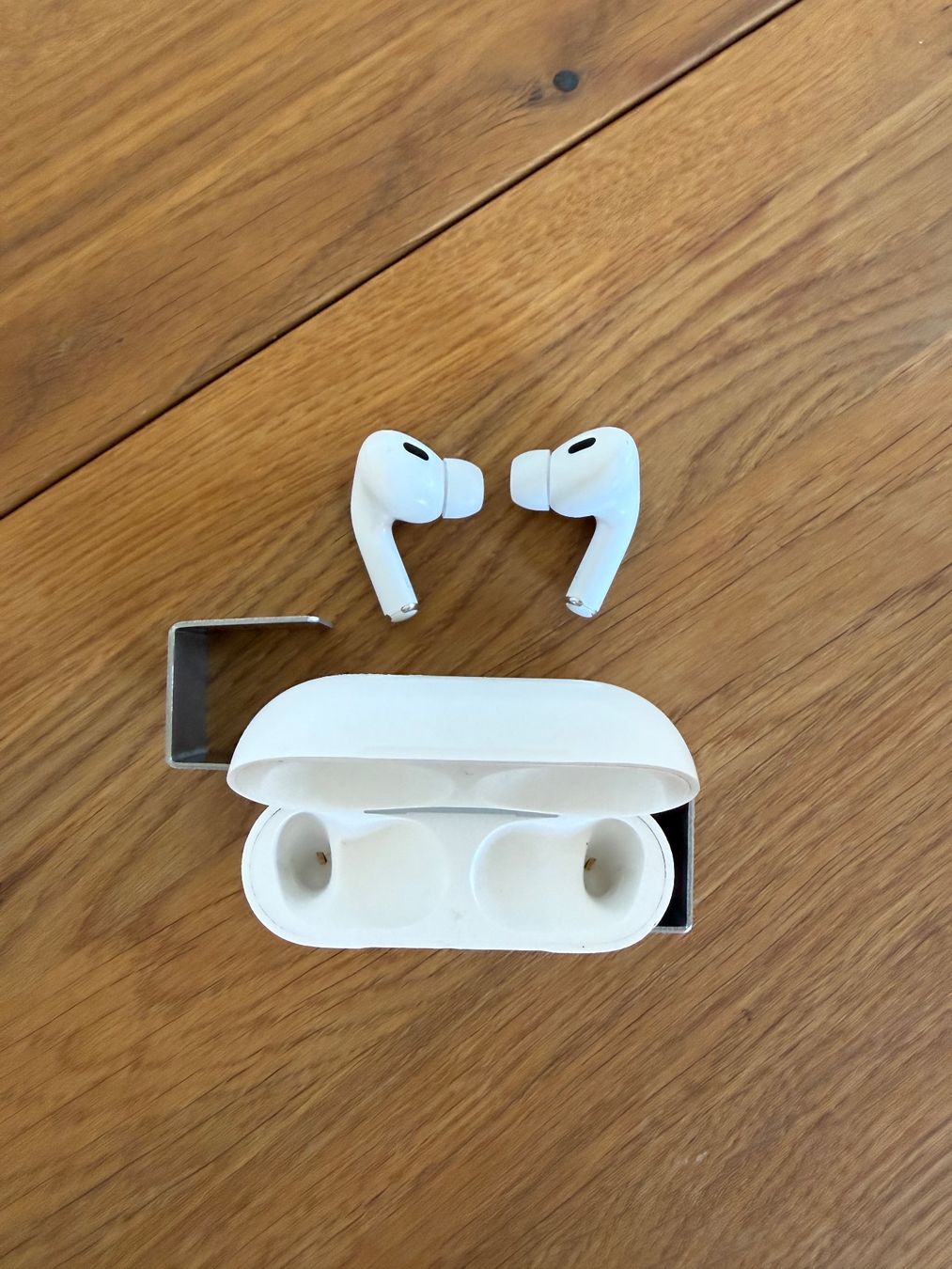 Apple Cuffie: APPLE AirPods Pro 2 – Usato da Lausanne venduto da Nine1982 1
