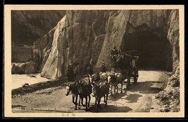 AK Urnerloch /Gotthard, Das Urnerloch mit Kutsche