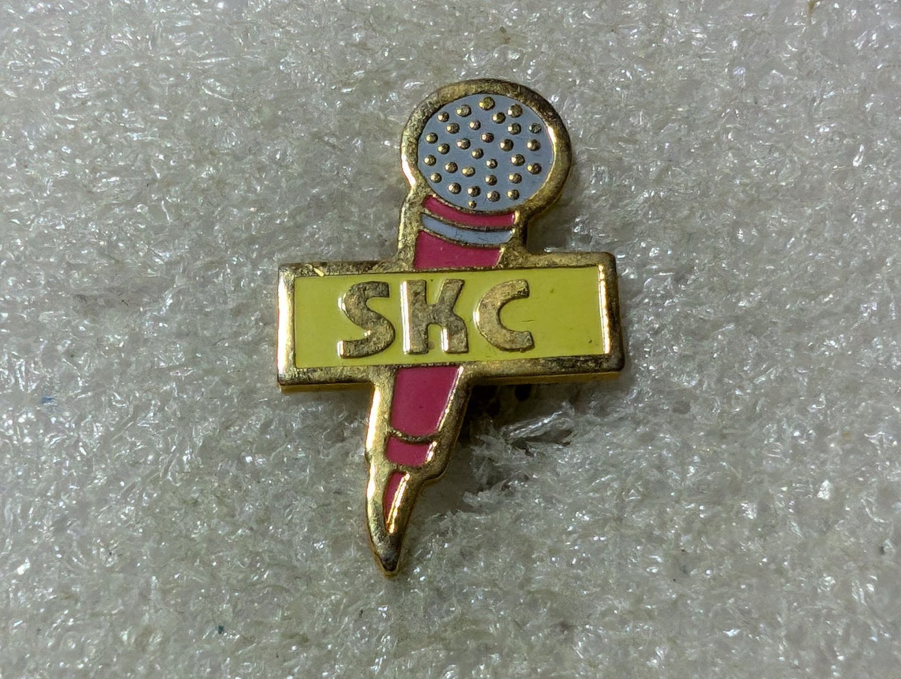 Plaquettes & Badges: Ansteckpin 164: SKC – D'occasion à Oppligen par Pin-Fall-Shop