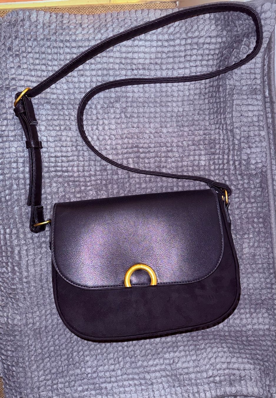 Caroll Taschen für Damen: • Umhängetasche von Caroll • – Neu (gemäss Beschreibung) aus Basel von mendoza13