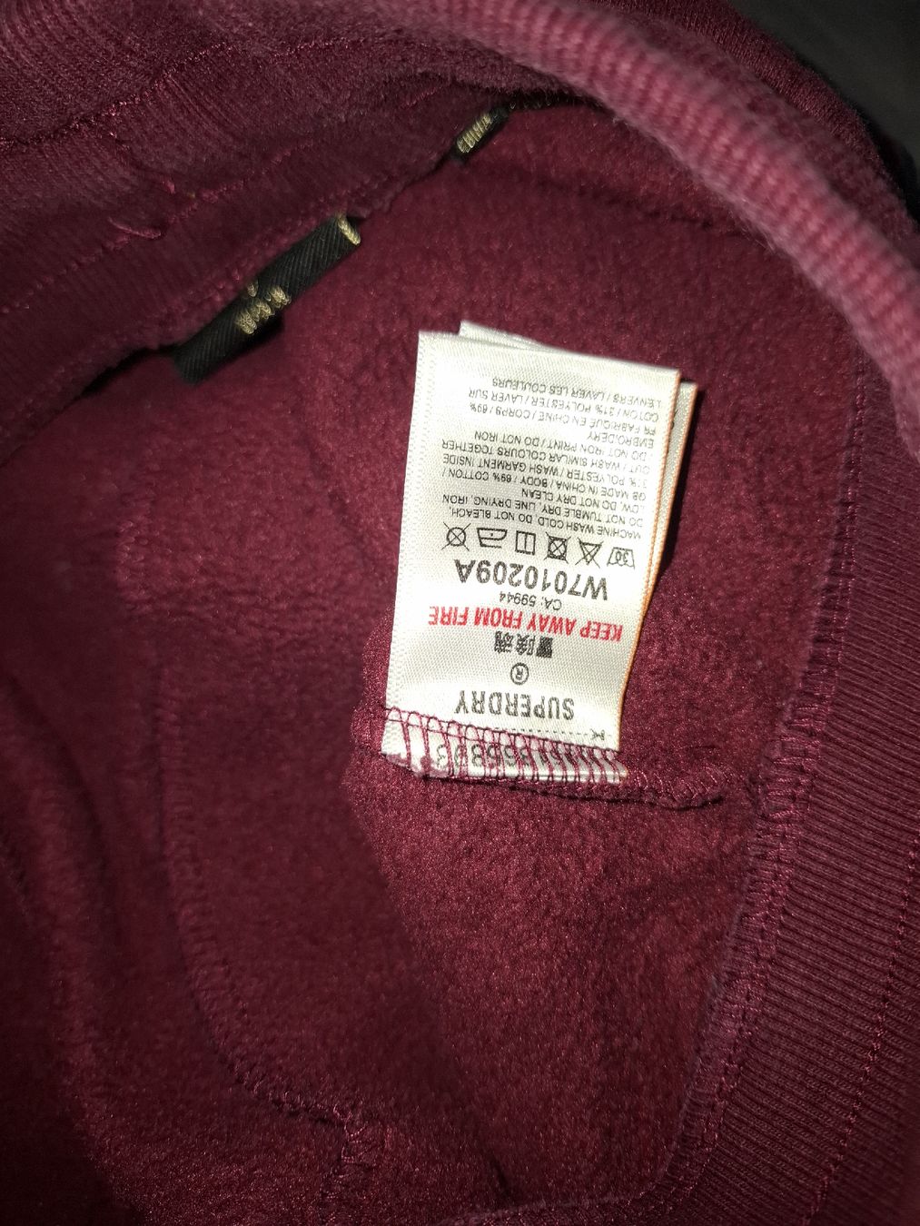 Superdry Pantaloni: Superdry Pantalon Jogging Bordeaux M – Nuovo (secondo la descrizione) da Le Locle venduto da QualiteExpress 3