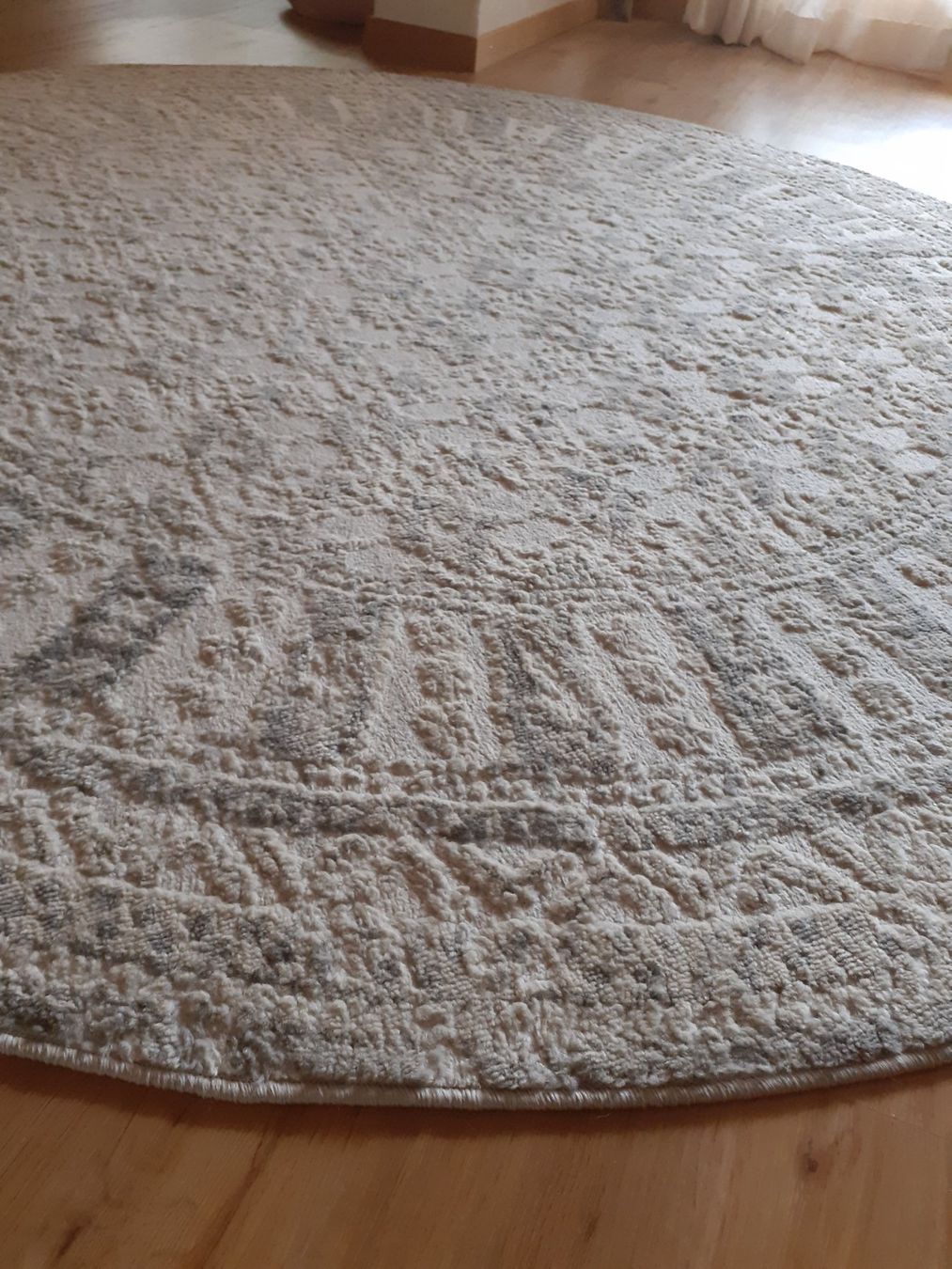 Tapis: Runder Teppich, gross 200cm – D'occasion à Valens par kob_9ycf 3