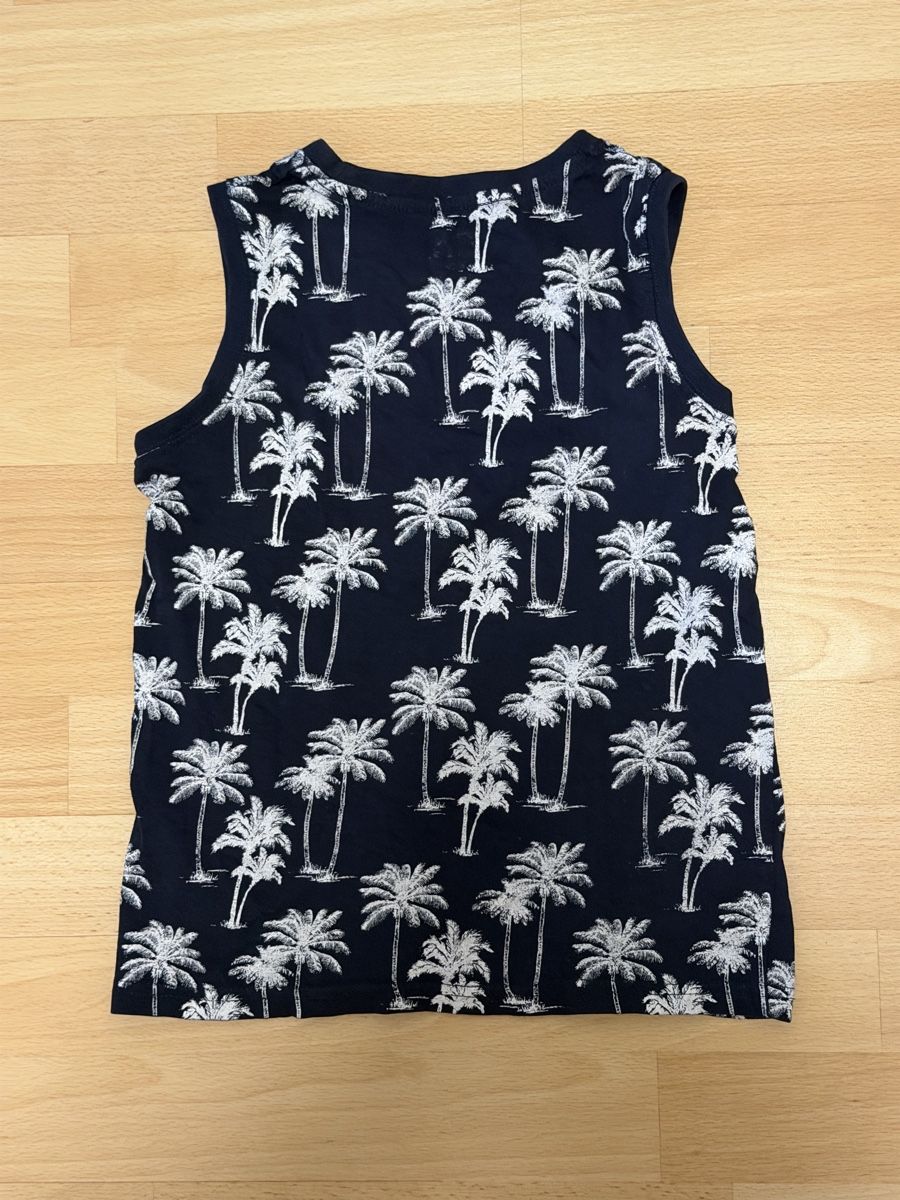 Chemises, T-shirts & Polos: C&A Kinder Tanktop Palmenprint – D'occasion à Menzingen par van_wt95 1