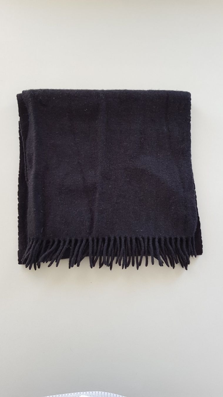 C&A Foulard & Sciarpe: Kaschmirschal 100 % schwarz – Usato da Büsingen venduto da Zufall2024