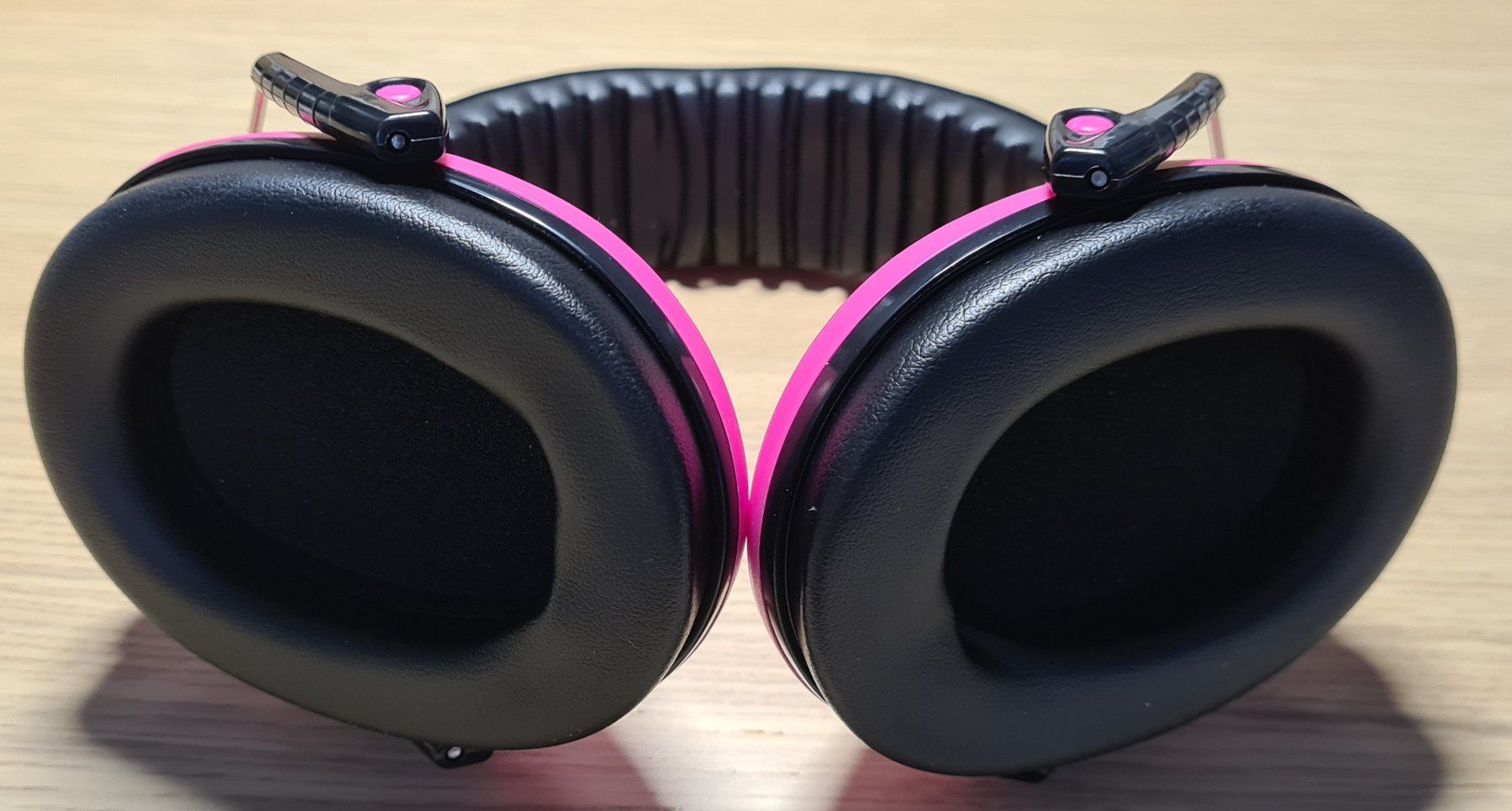 Kopfhörer: Vanderfields Gehörschutz - Lärmschutz Kopfhörer - Rosa – Gebraucht aus Zürich von Agios 1