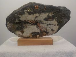 Steinuhr, Tischuhr, aus Naturstein, Unikat, neuwertig