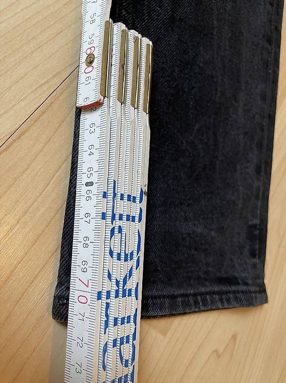 Jeans: Jeans Cheap Monday Slim grau 30/32 – Usato da St. Gallen venduto da K_Blum 3