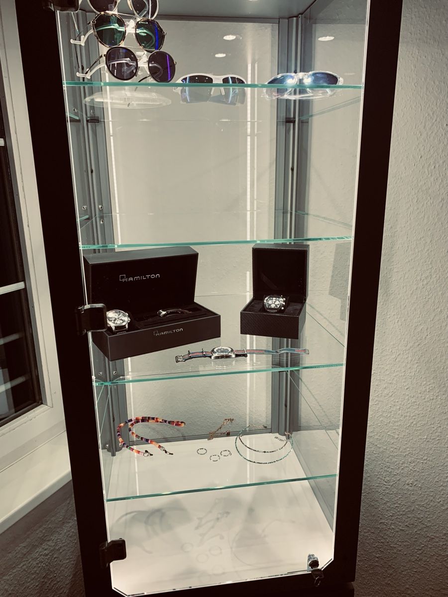 Vitrines: Oakley Vitrine  – D'occasion à Gersau par M_A_C_o_n_e 2
