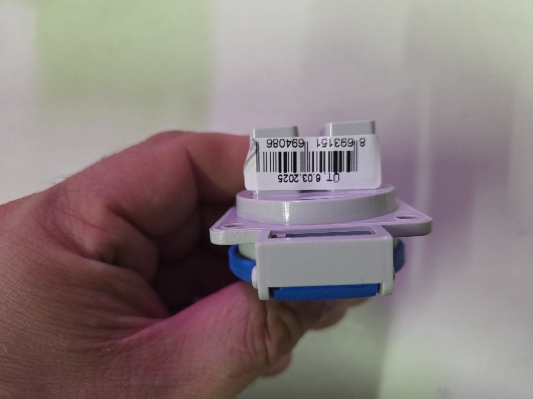 Spine: T23 Steckdose von tp electric Einbausteckdose 16a – Nuovo (secondo la descrizione) da Zürich venduto da eymen20 7