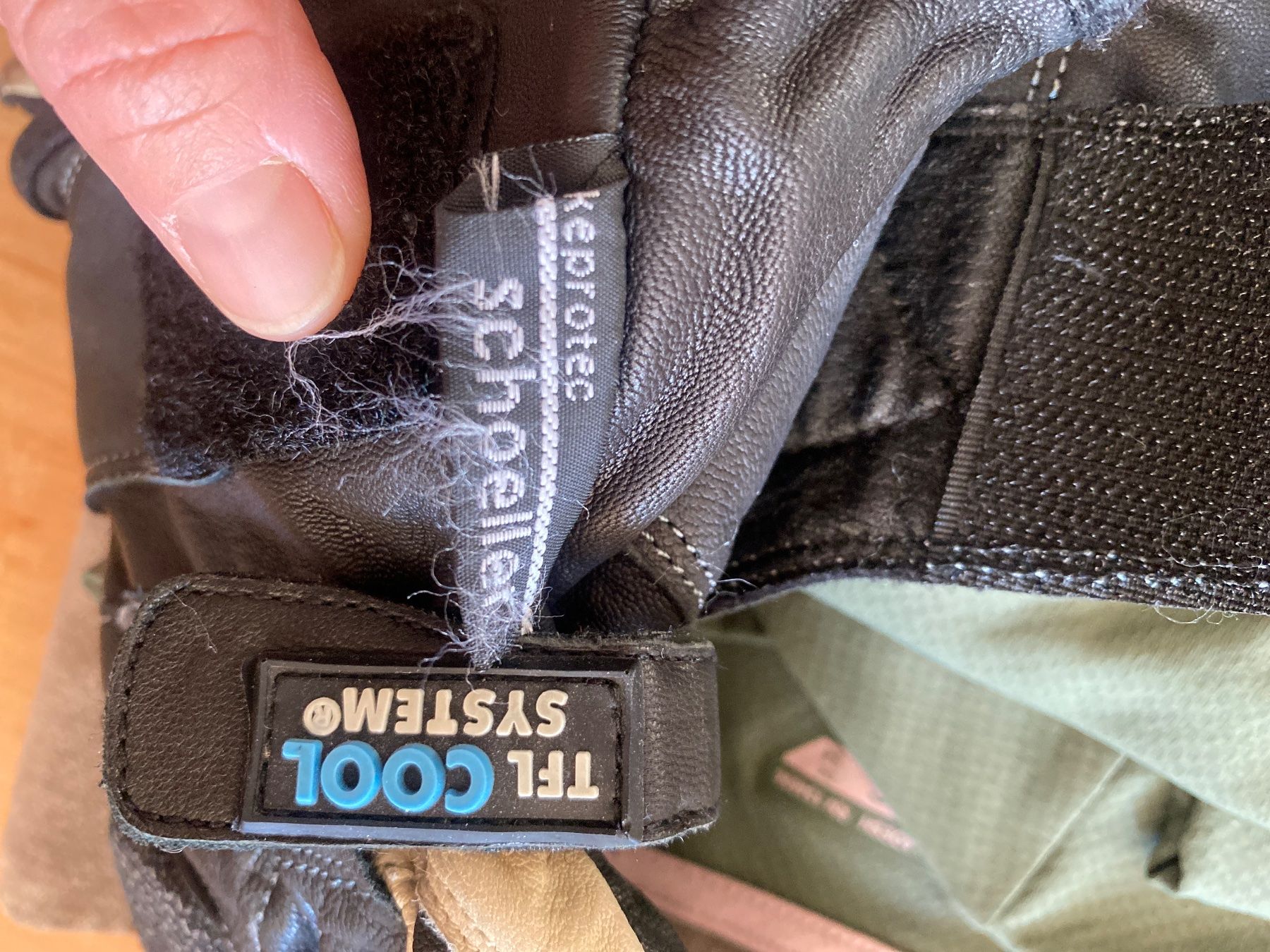 Guanti & manicotti: Motorradhandschuhe Schöller Gr. S Cool System – Usato da Stäfa venduto da Jana78 3