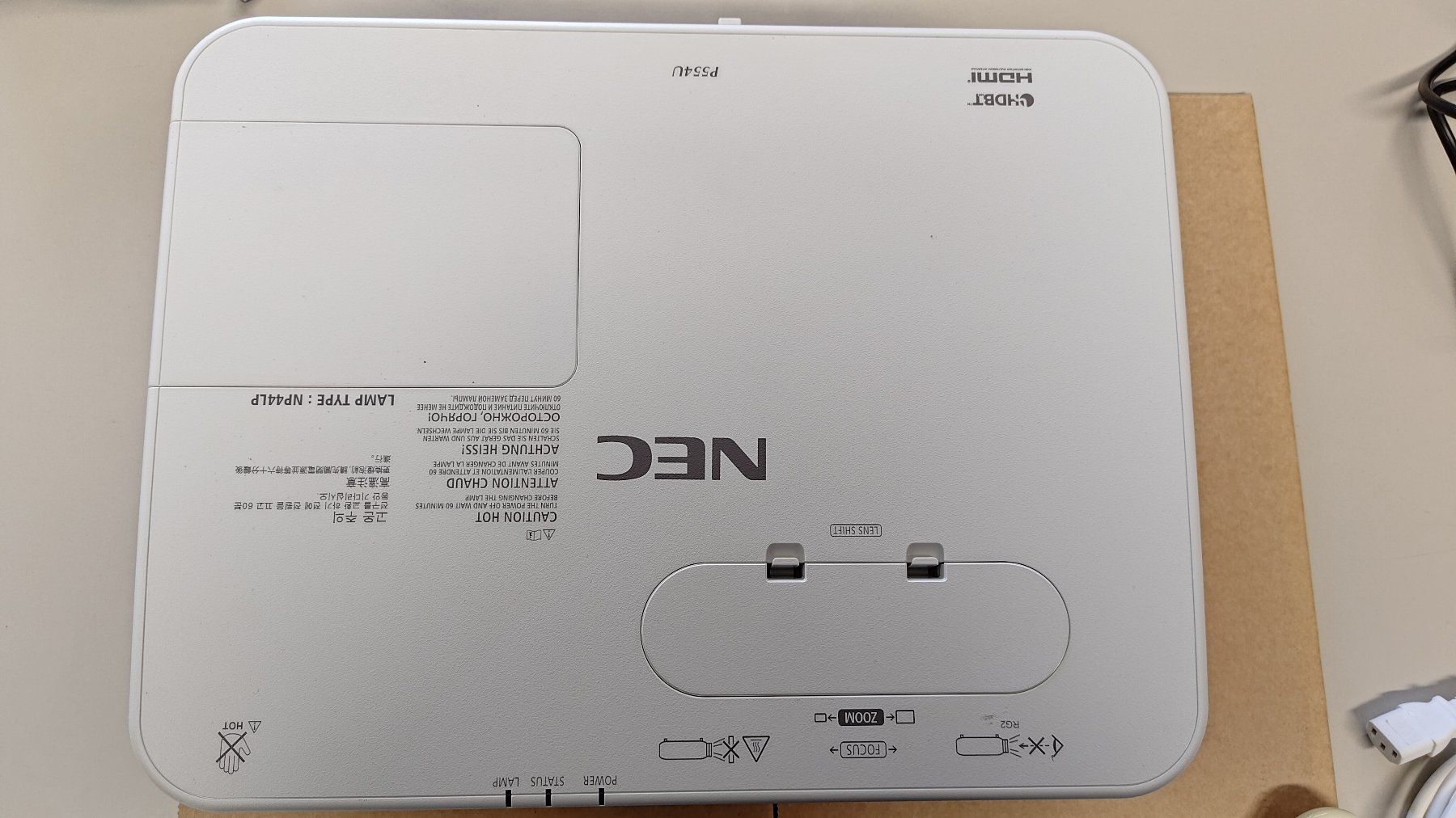 Nec Proiettori: Beamer NEC NP-P554U – Usato da Unterägeri venduto da sumatronic 1