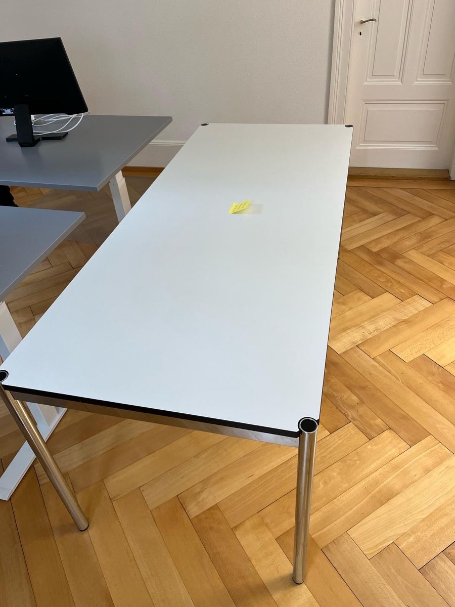 USM Tavoli: USM Haller Tisch – Nuovo (secondo la descrizione) da Unterägeri venduto da man_zug