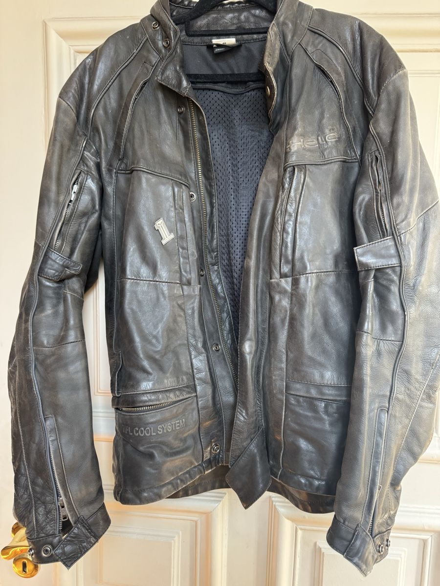 Giacche: Veste de moto en cuir – Usato da Auvernier venduto da Tatel2012