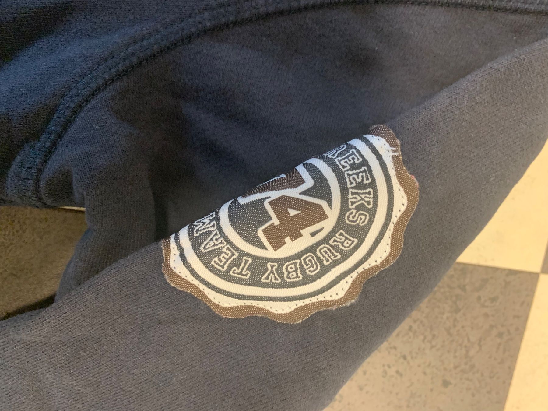 Pullover & Sweatshirts: Pullover – Gebraucht aus Luzern von Boudin03 1