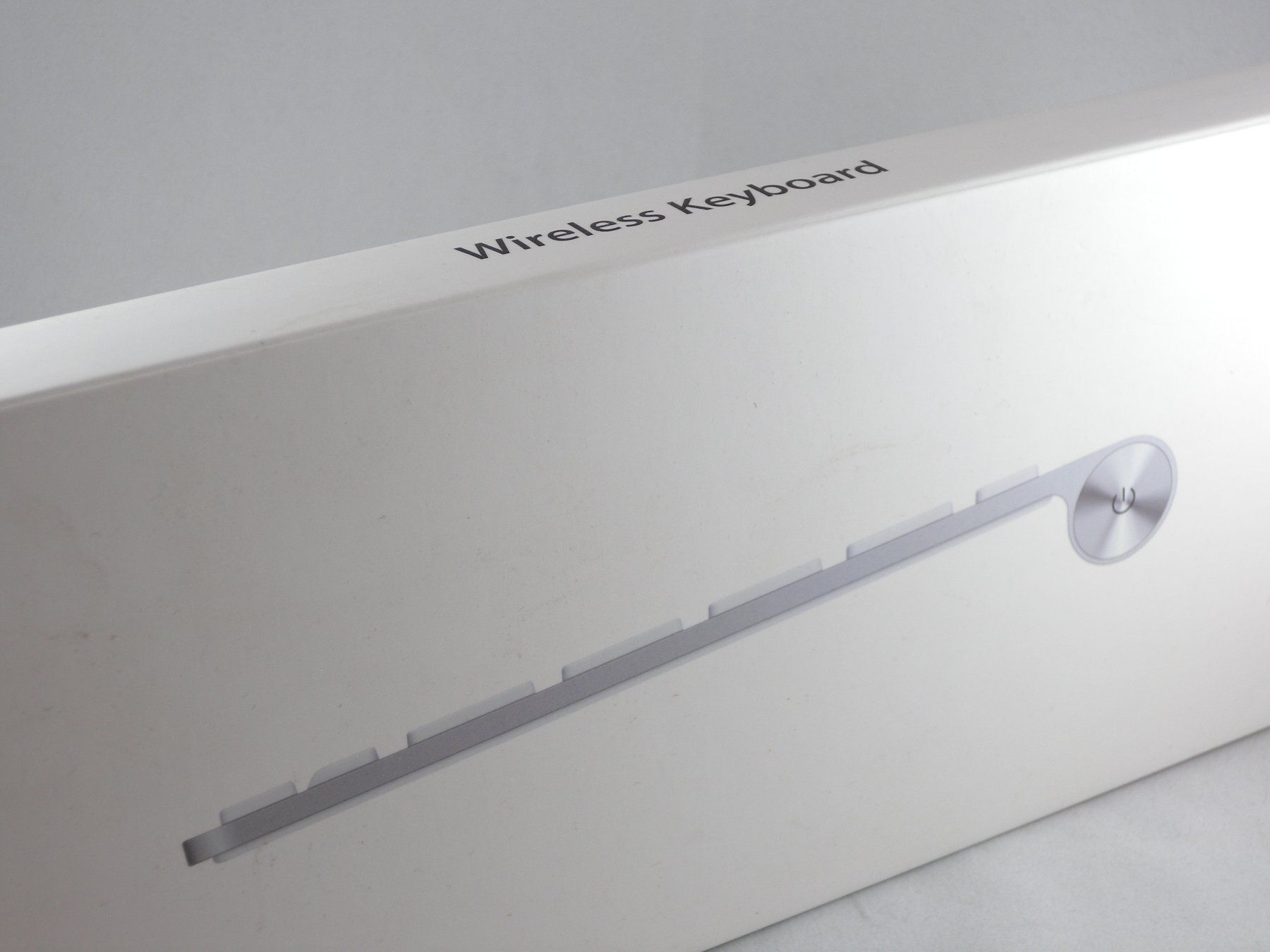 Apple Tastiere: Apple Wireless Keyboard ab 1.- mit OVP – Usato da Gordola venduto da ludens 4