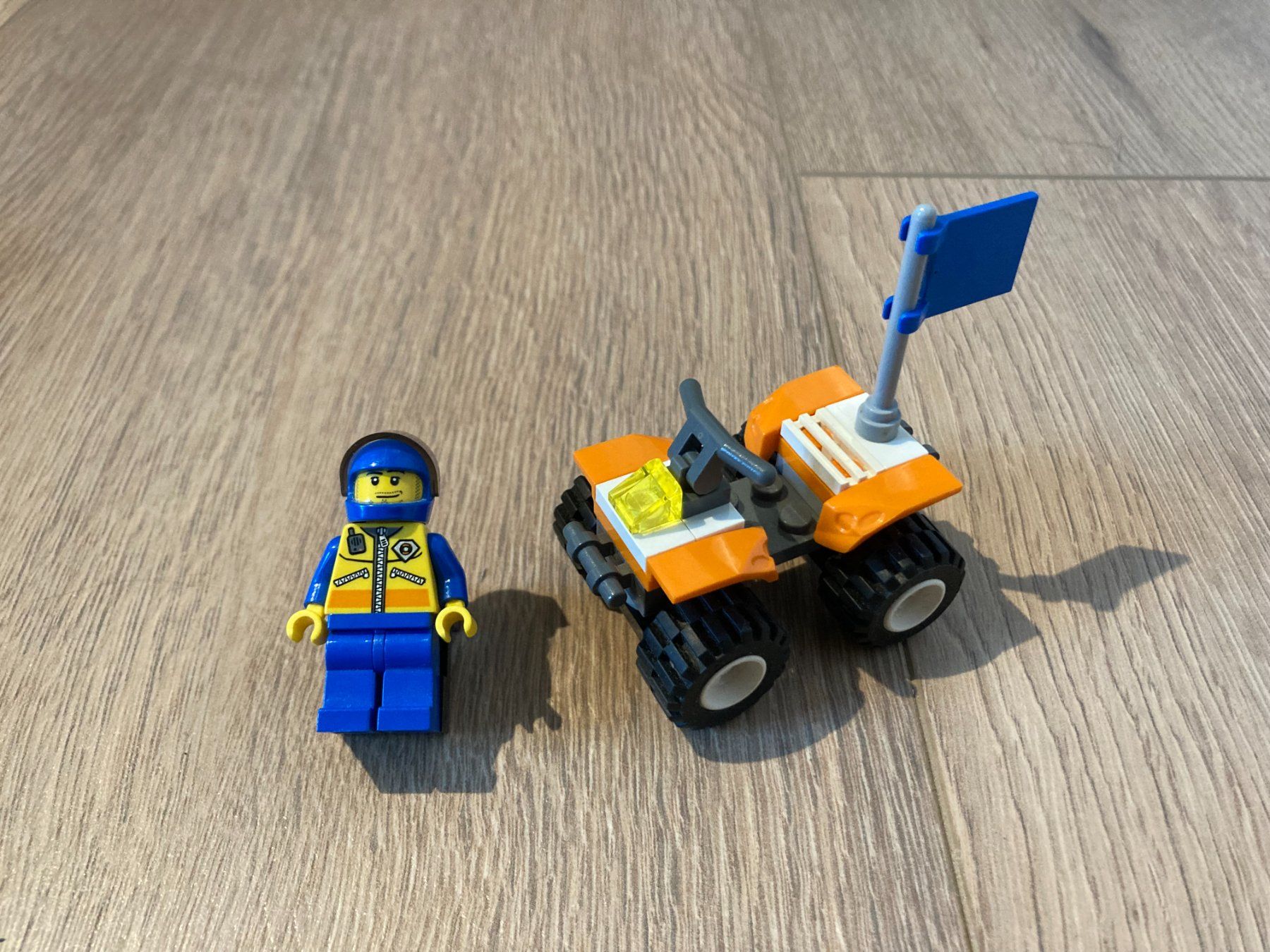 Lego Kit di costruzioni: LEGO City Coast Guard, 3 sets – Usato da Chézard-St-Martin venduto da blaserya 3