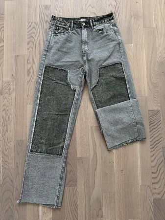 Straight Leg Jeans 