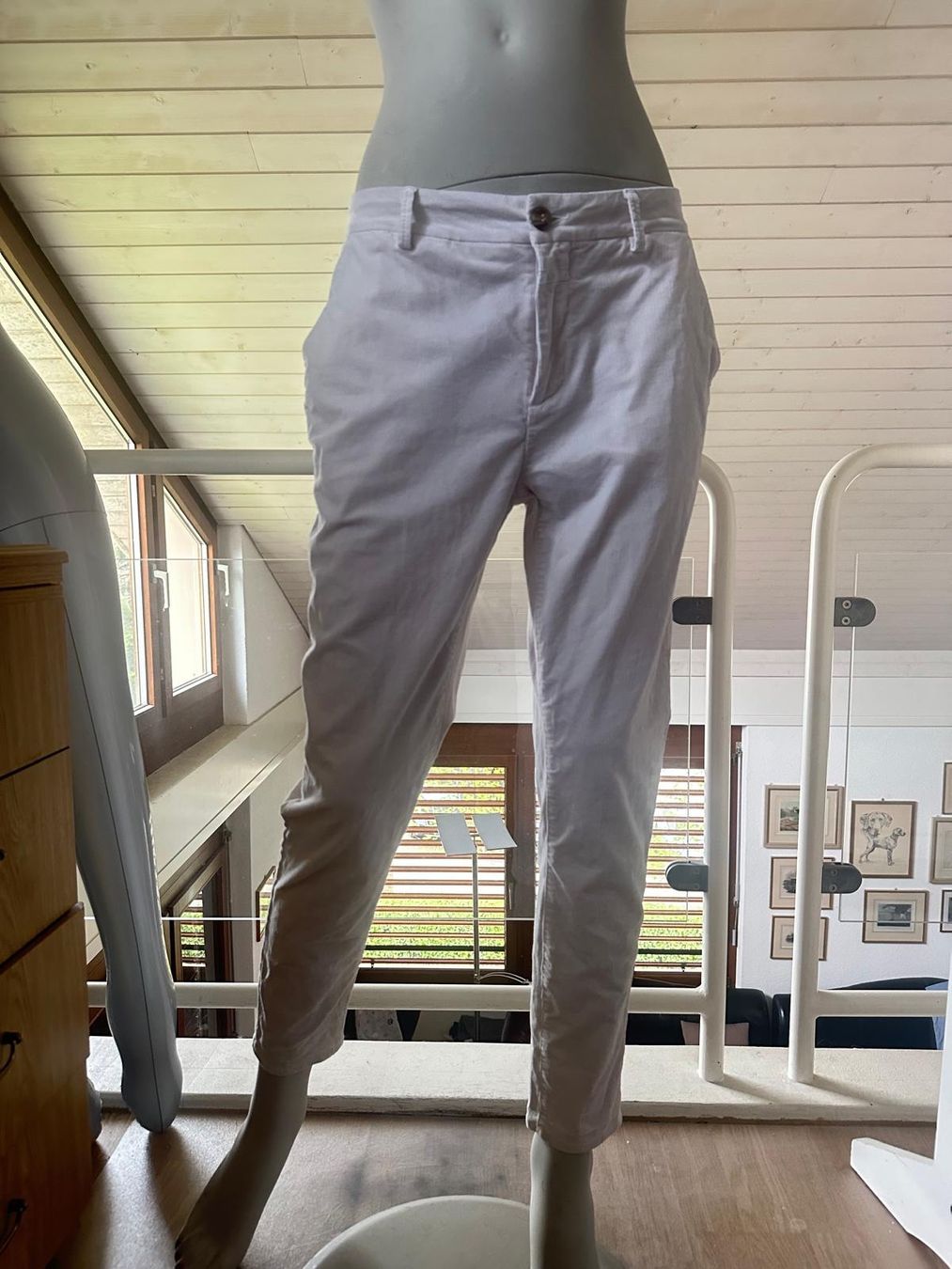 Closed Pantaloni: Elfenbeinfarbene Hose von CLOSED – Usato da Neuhausen venduto da Lechasseur 1