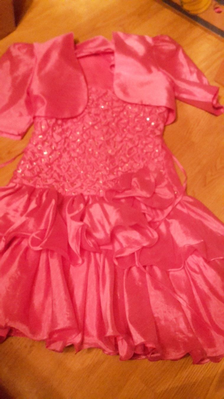 Kleider: Festkleid pink gr 40 K6 – Gebraucht aus Schwarzenburg von flamingo1970