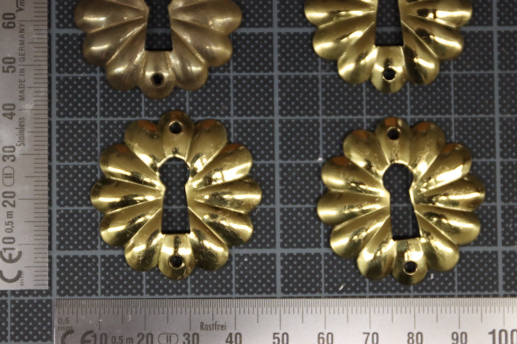 Ferramenta: Schlüsselschild / Rosette – Usato da Emmetten venduto da Super008 3