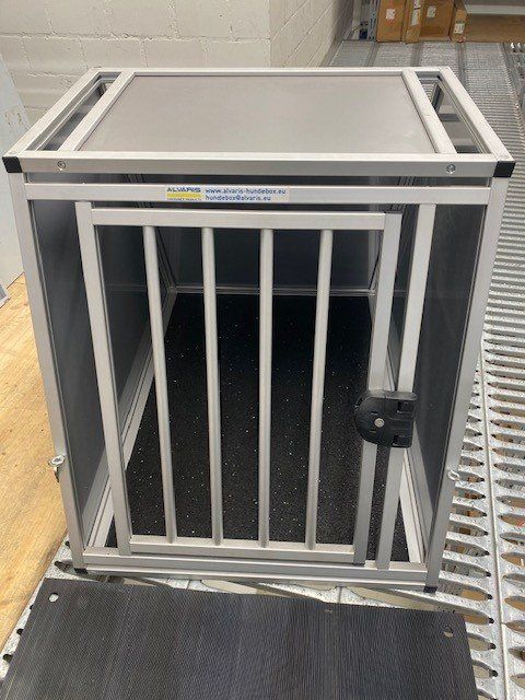 Gabbie, trasporto & Sicurezza: Hundebox Midi TB 50 M – Nuovo (secondo la descrizione) da Au ZH venduto da ausee01 3
