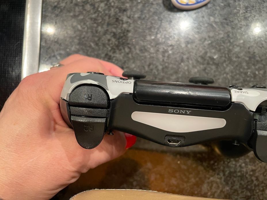 Sony Controller: Original PS4 Controller Militär (defekt) – Difettoso da Bergdietikon venduto da antovale 2