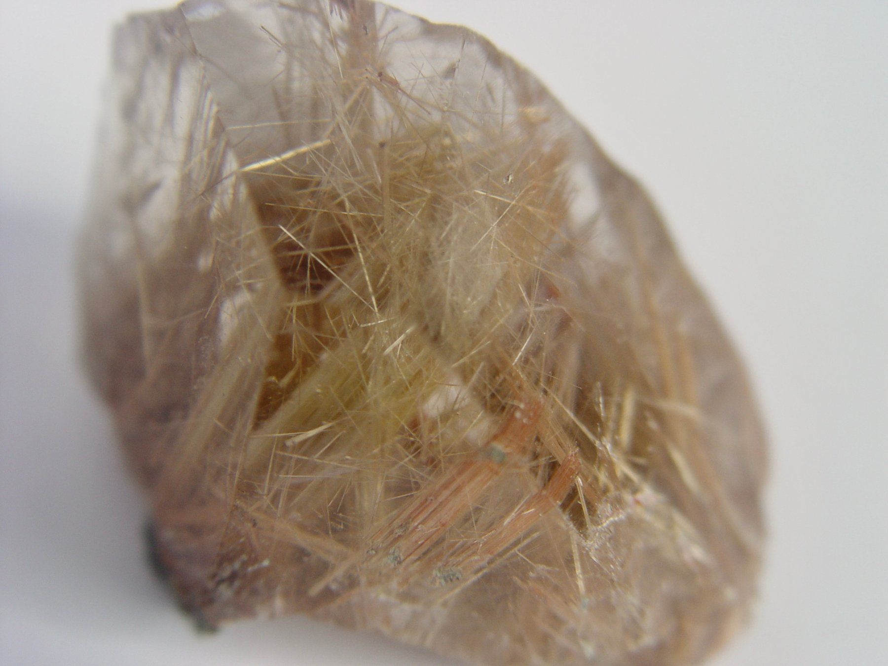 Minerali & Pietre curative: Rutilquarz – Usato da Henggart venduto da elsternwerk 2
