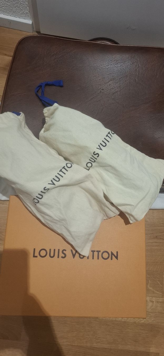 Louis Vuitton Scarpe da uomo: Louis Vuitton Sneaker Monogram Leder Grösse 9 gebraucht – Usato da Wallisellen venduto da joe_w8ns 7