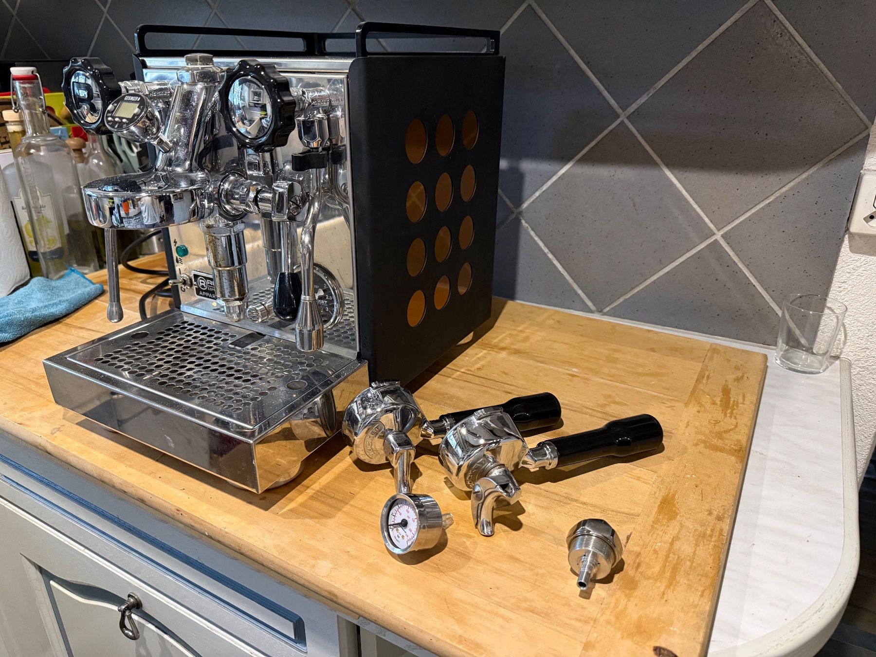 Rocket Kaffeemaschinen & Espressomaschinen: Espressomaschine Rocket Appartamento Kupfer gebraucht – Gebraucht aus Etoy von nef_j59g 2